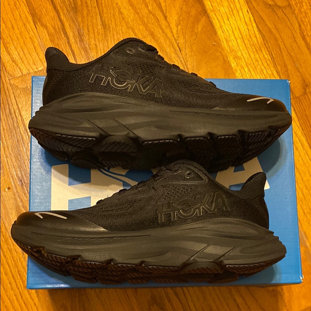 Hoka Clifton 10 Big Kids Sz 3.5Y / 5 W Black
